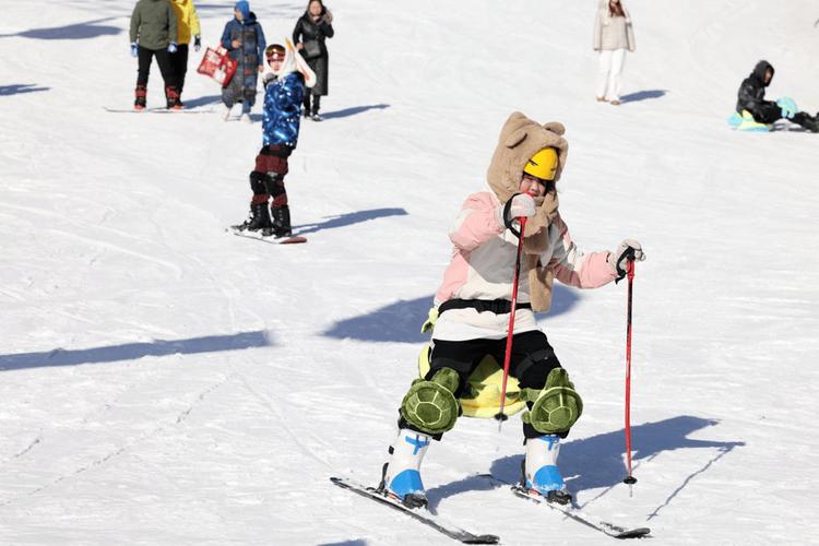 山西省首届冰雪嘉年华暨“怡然见晋中 欢乐冰雪季”在晋中启动